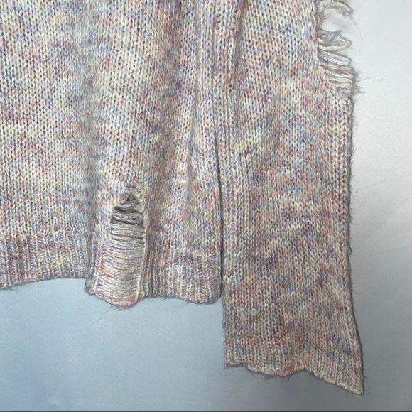 NEW Wildfox Distressed Pink Skye Sweater Small S - Picture 7 of 11